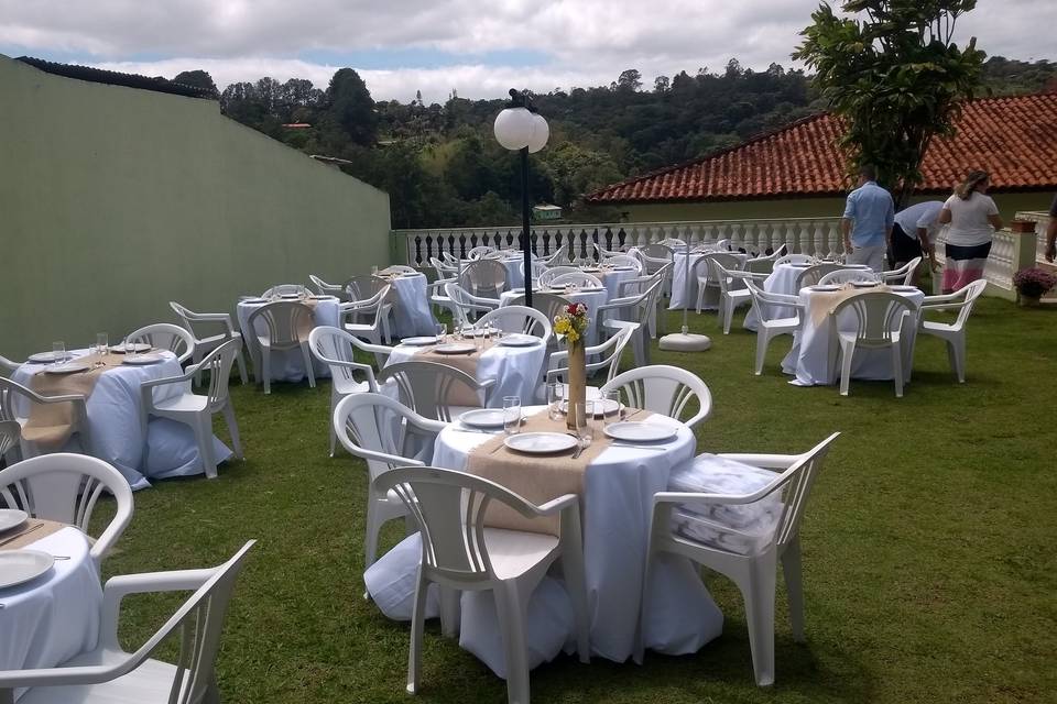 Pensou em festa...