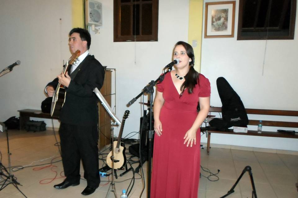 Daniela & Thiago voz e violão