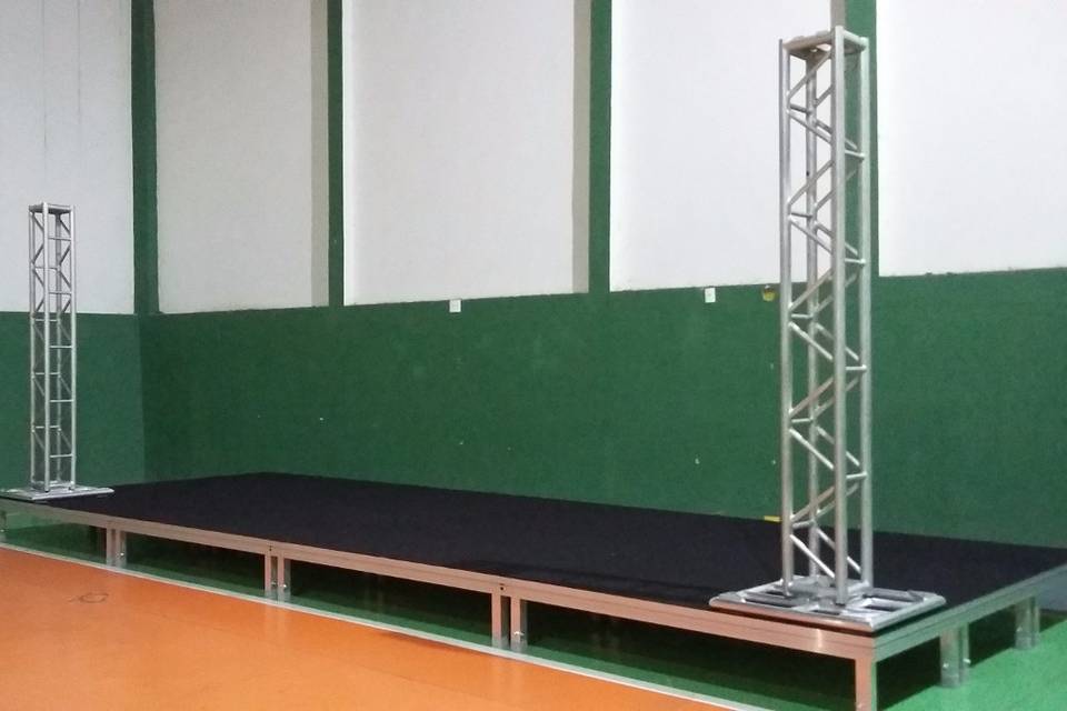 Locação de palco praticável