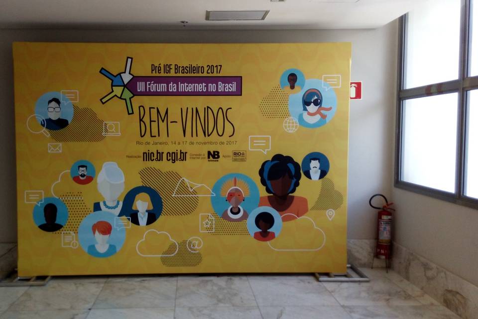 Painel em lona personalizada