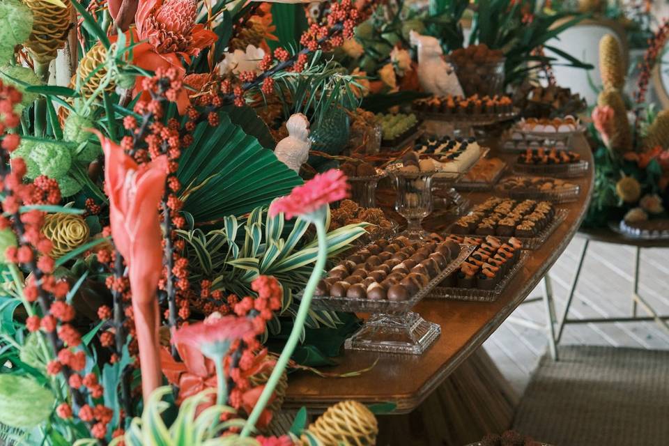 Mesa de doces tropical