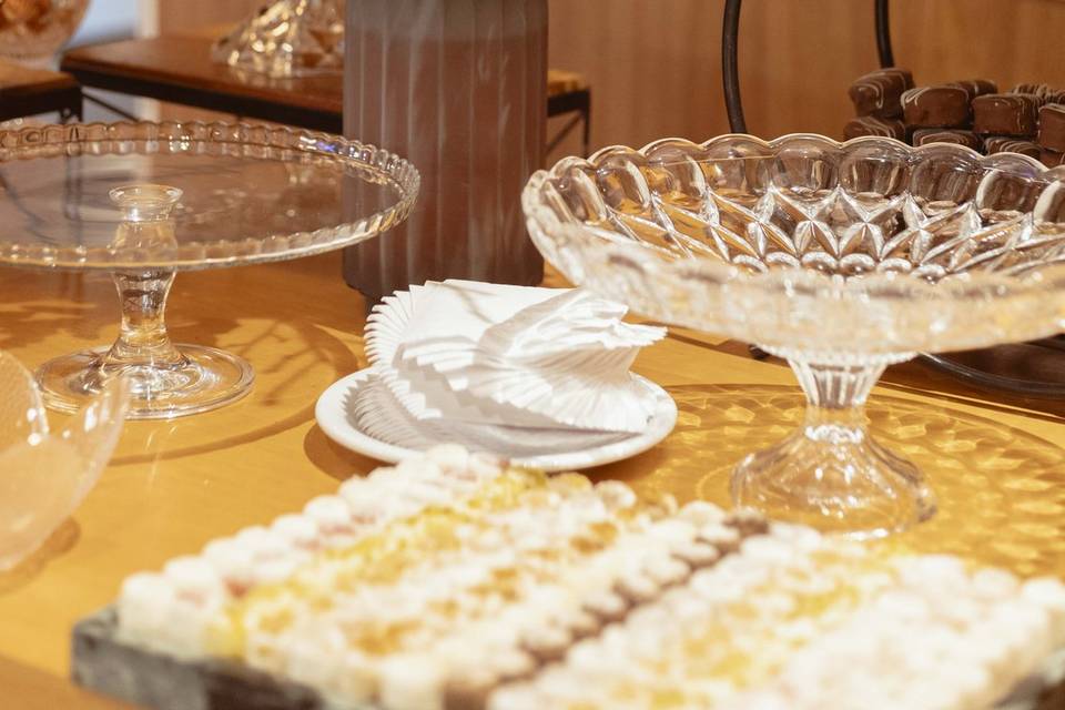 Decoração mesa de doces empres