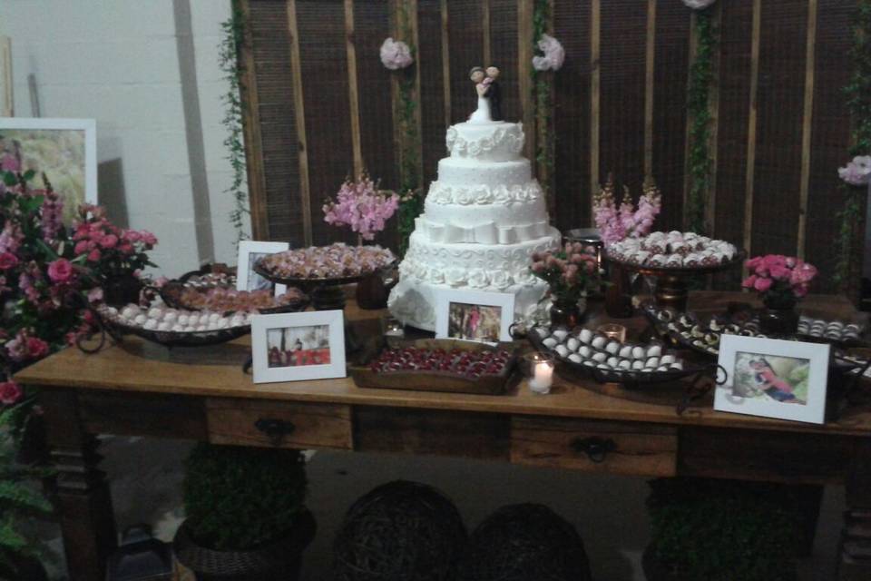 Mesa de bolo (monia decorações