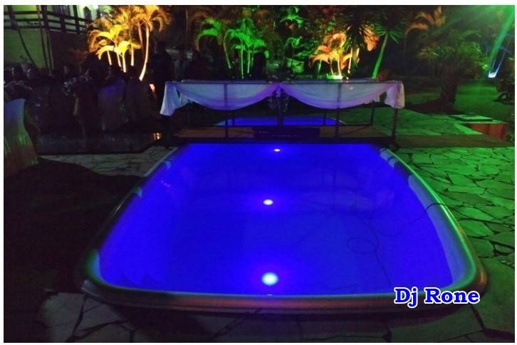 Luzes Submersa em Piscina