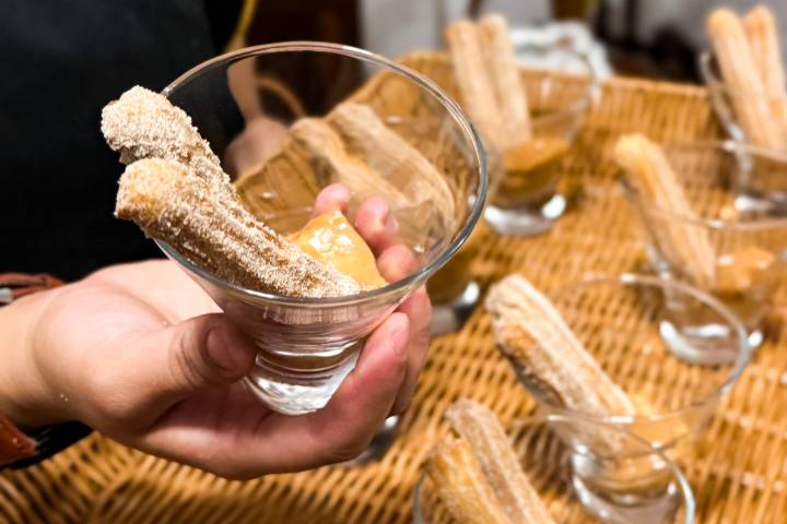 Churros com doce de leite