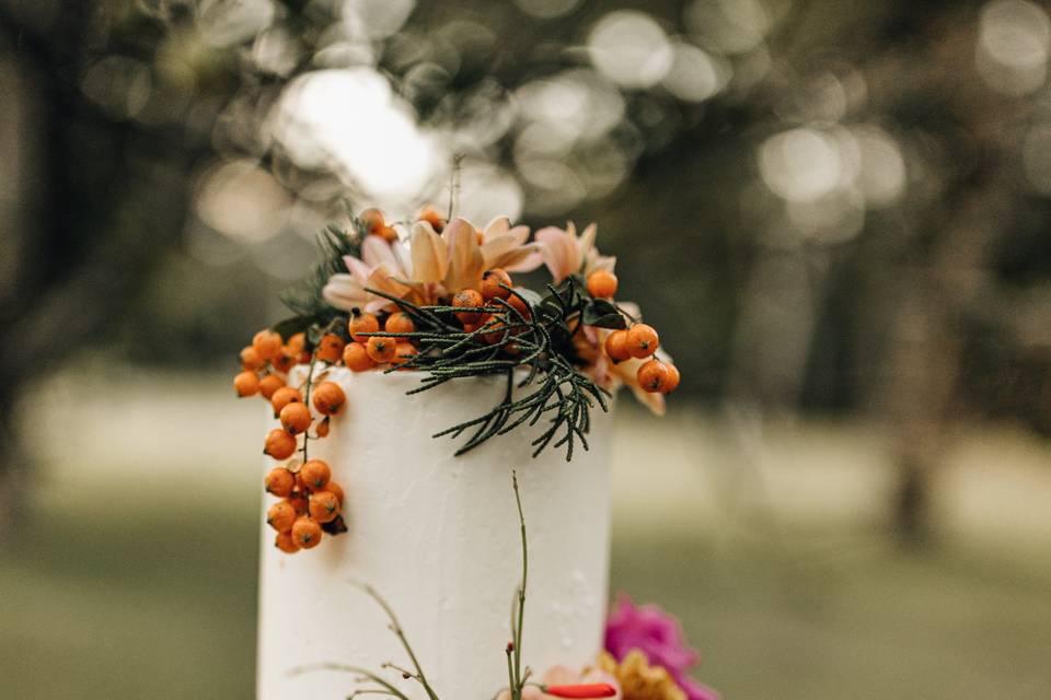 Bolo em buttercream e flores