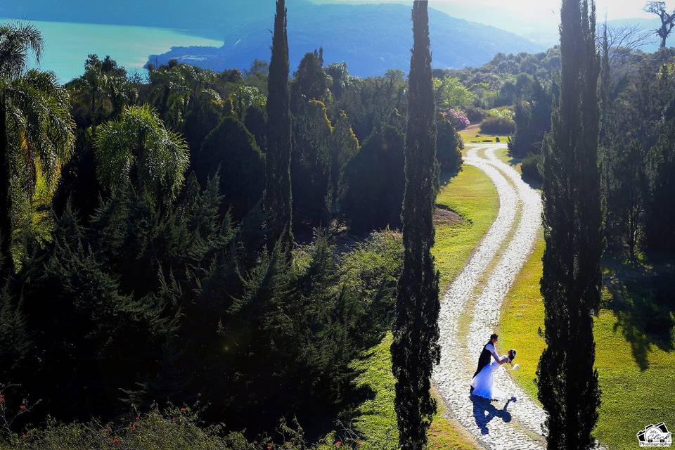 Lindo lugar com os noivos