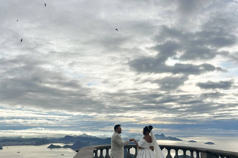 Casal no Cristo