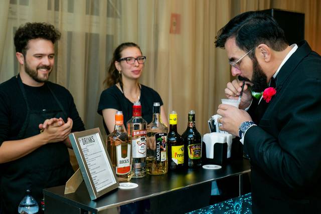 Bar