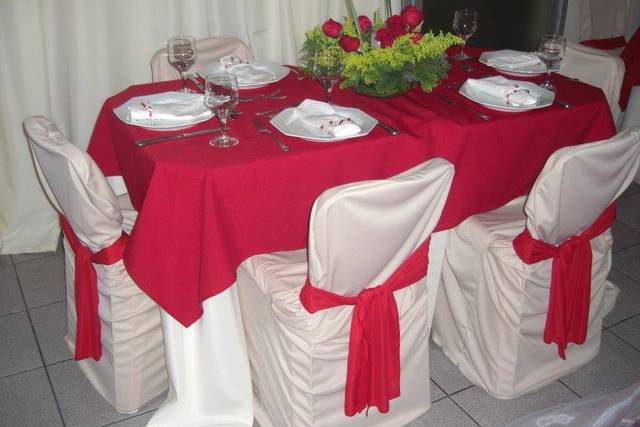 Mesa e caderas