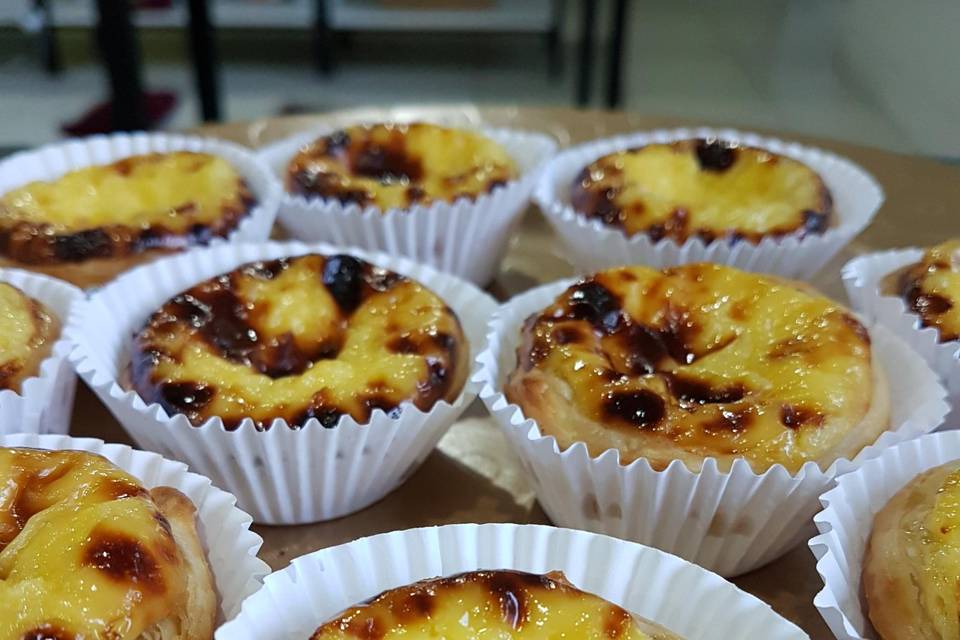 Patéis de nata para finalizaçã