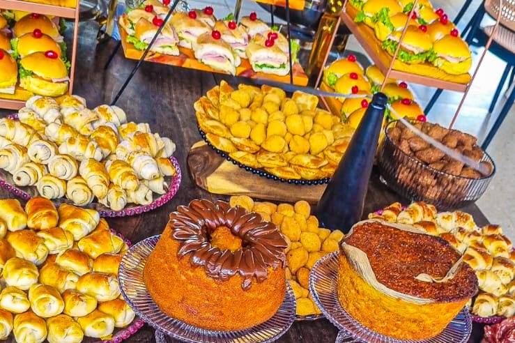 Cafe colonial e brunch