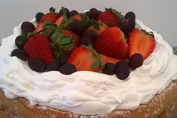 Naked cake com chantilly