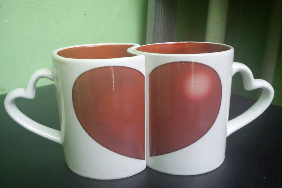 Caneca dupla coração.