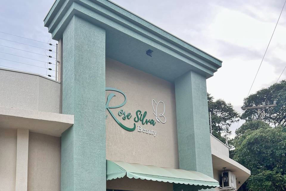 Em novo endereço