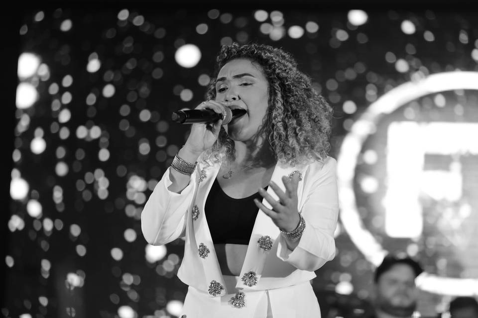Show Fabia Rodrigues e banda