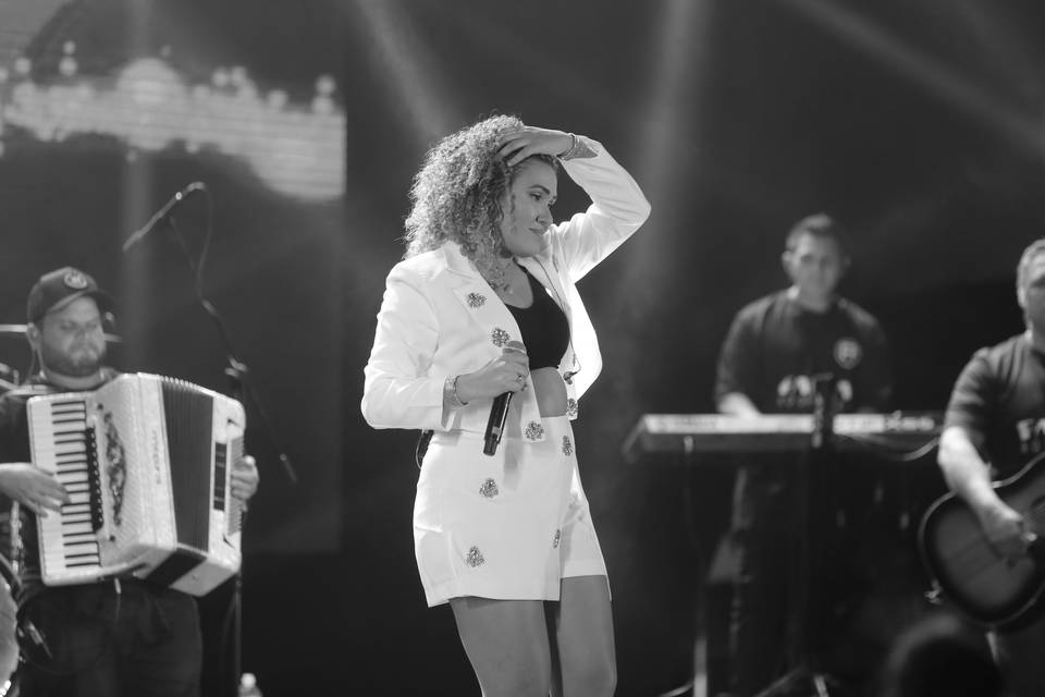Show Fabia Rodrigues e banda