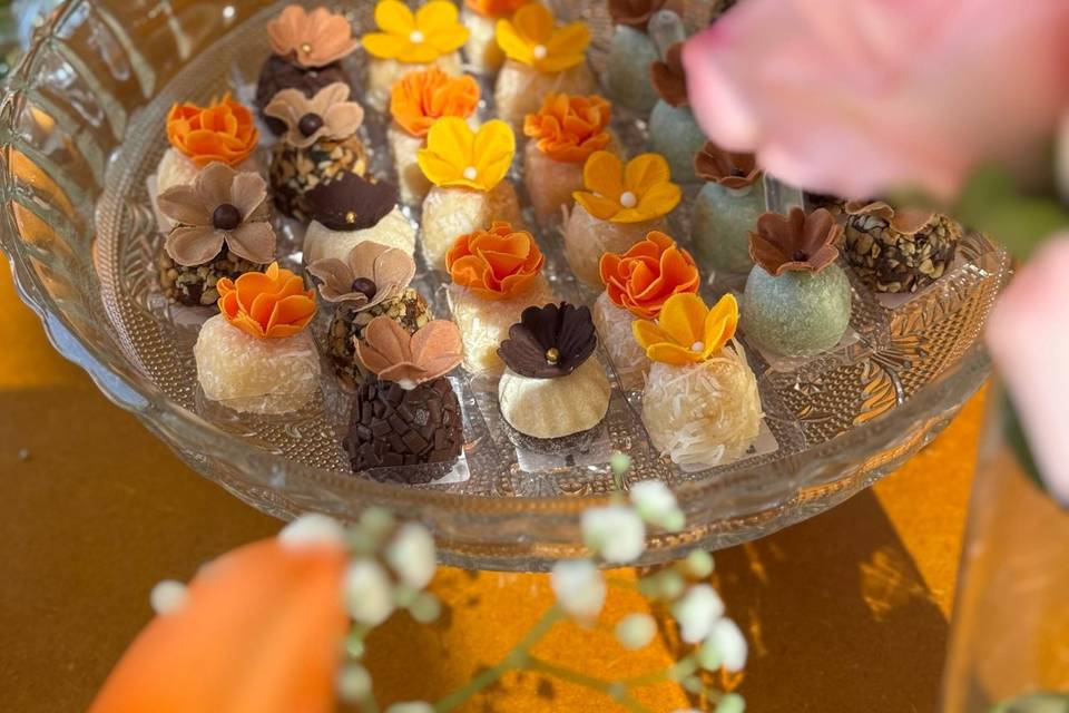 Brigadeiros florais