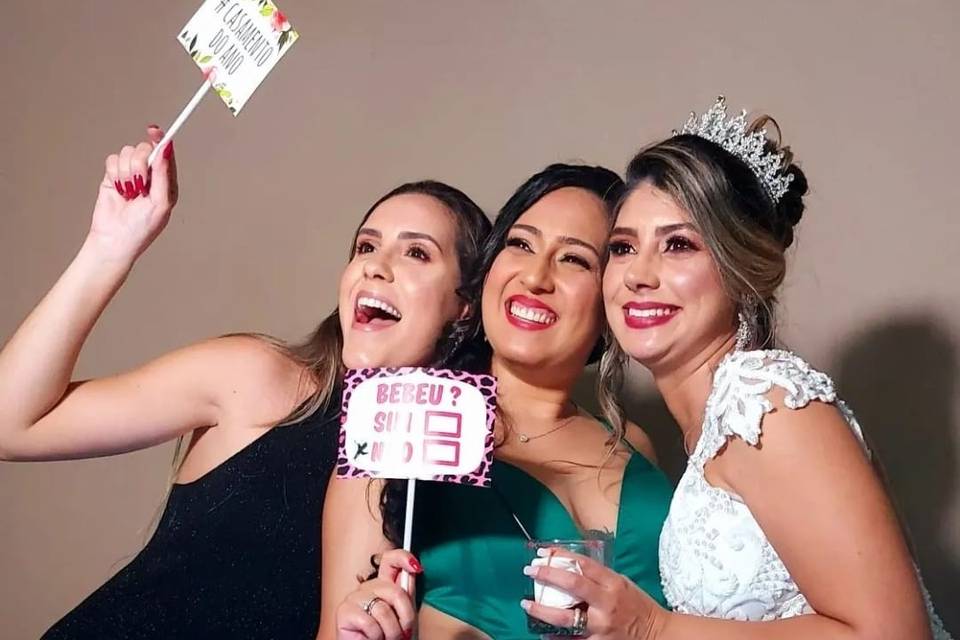 Alegria, sorrisos na sua festa