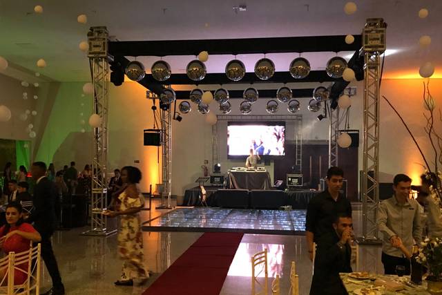 Estrutura com painel de led