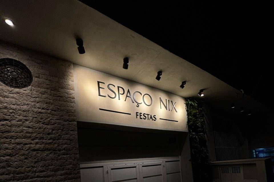 A Fachada do Espaço Nix