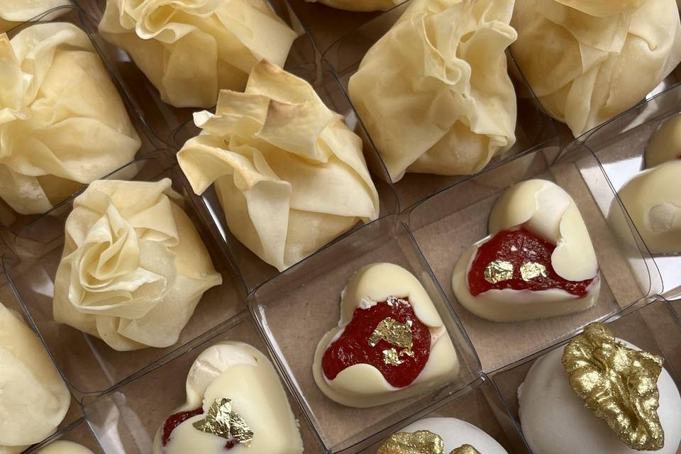 Bombom maciço com morangos