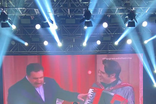 Show - Red Fole Music