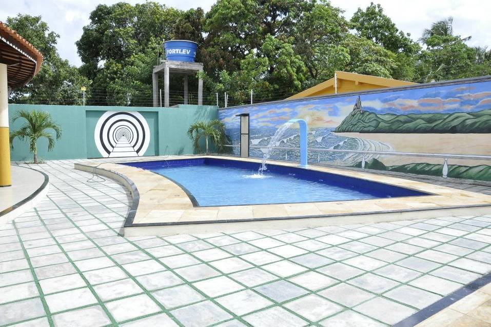 Piscina