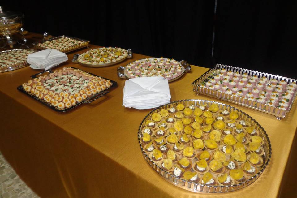 Mesa de Canapés