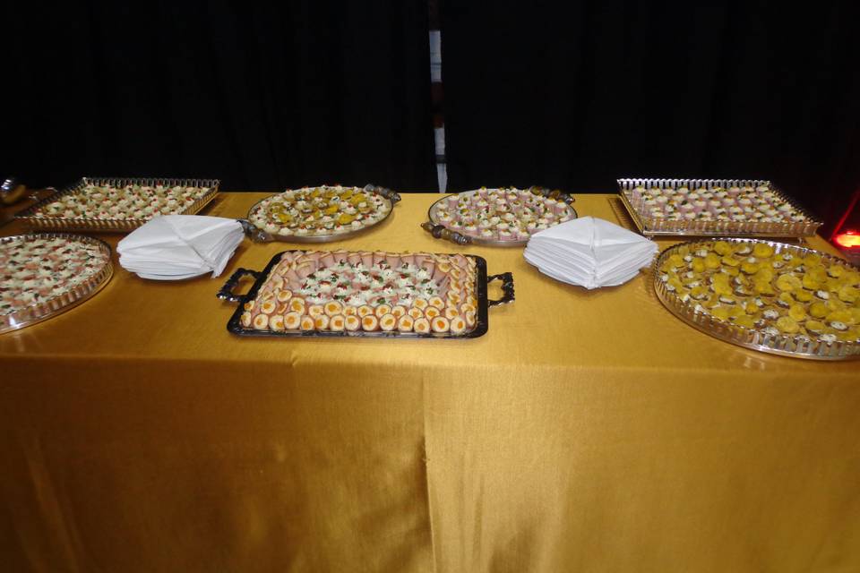 Mesa de Canapés