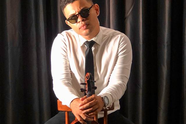 Vick Oliver Violinista