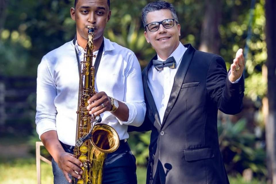 Celebrante e Saxofone