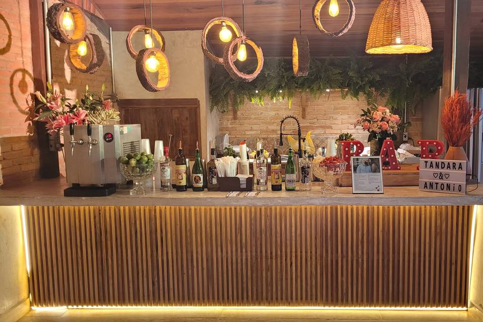 Bar móvel completo