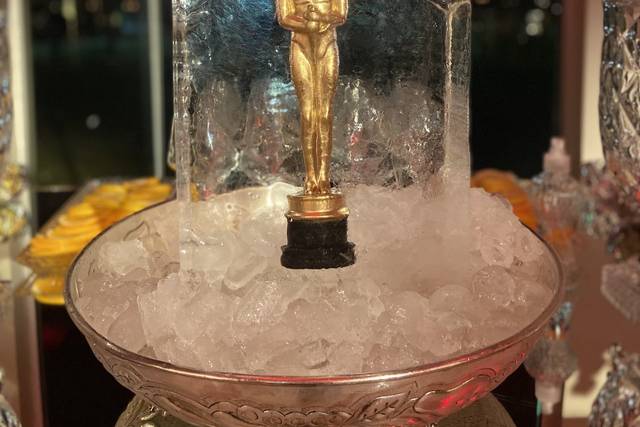 Estatueta Oscar no gelo