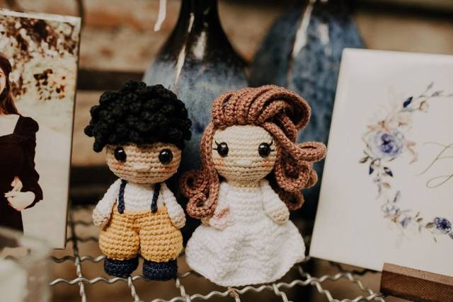 Bonecos em crochê (Thais e Ju)