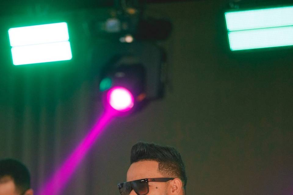 Ailton Souza em show sertanejo
