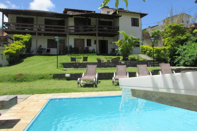 Piscina e natureza