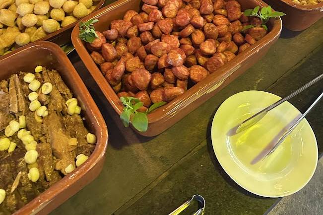 Comida Mineira fogão a lenha