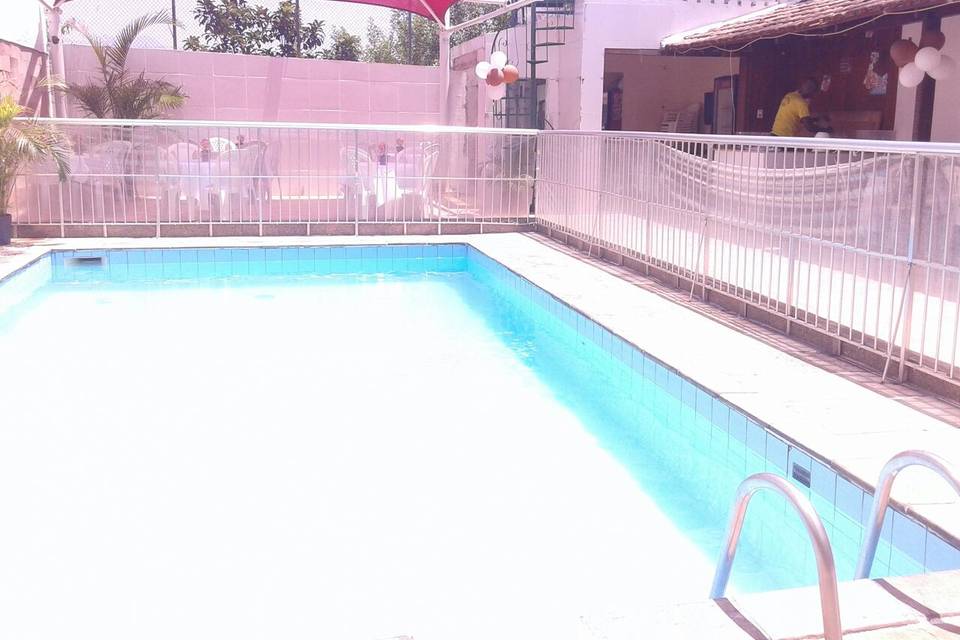 Salão com Piscina