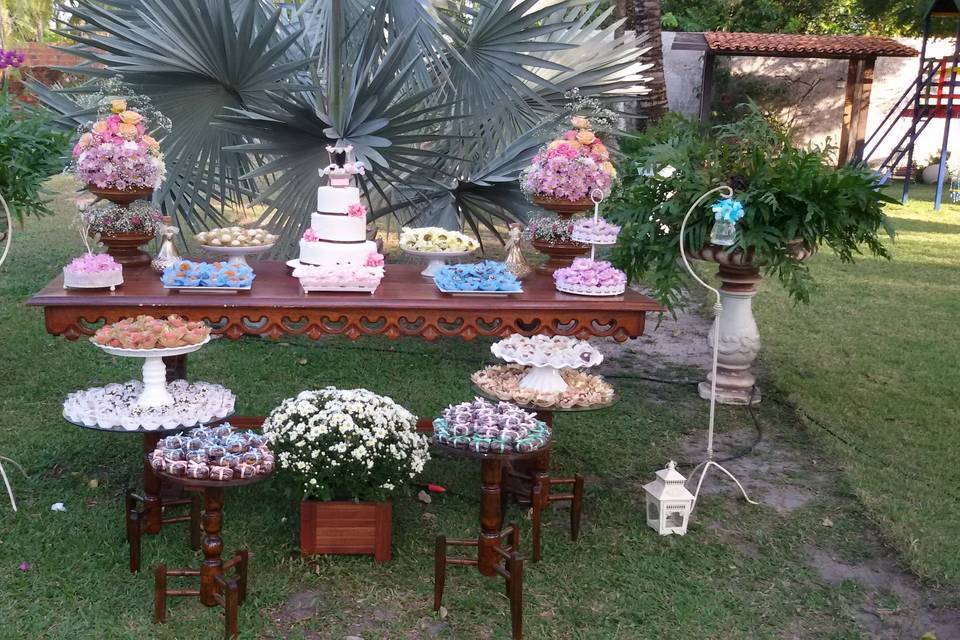 Mesa de Bolo e doces