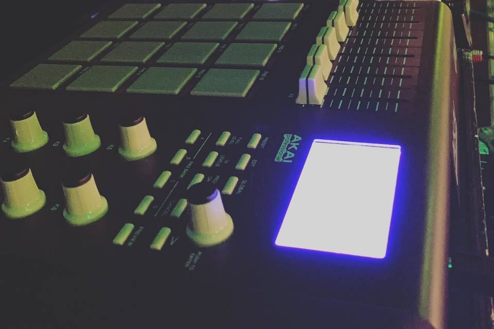 DJ Jonatha Oliveira