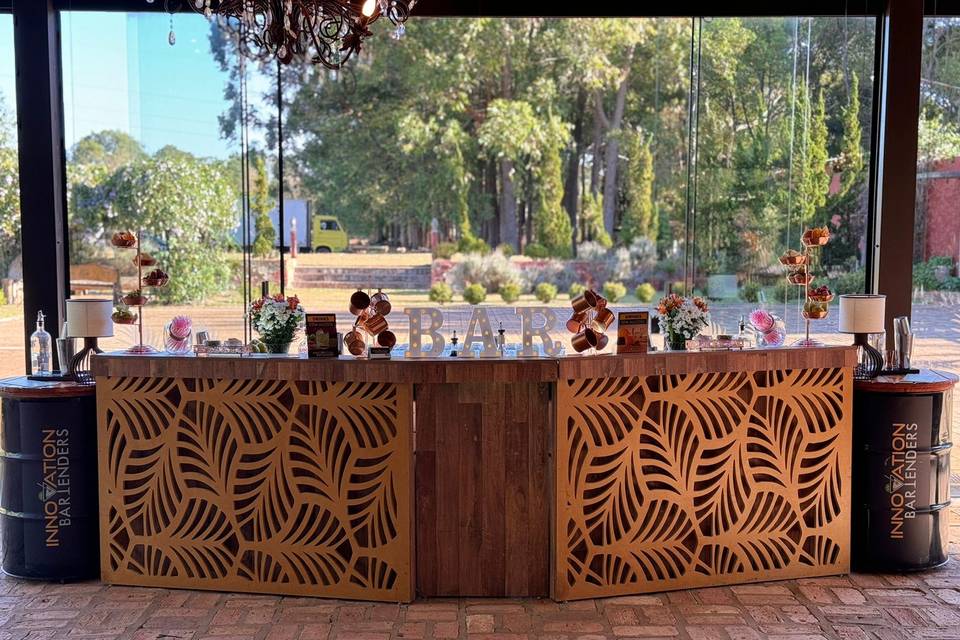 Bar Rústico com prolongamento
