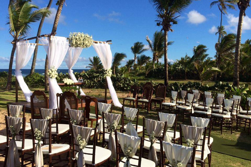 Mobiliário casamento na praia