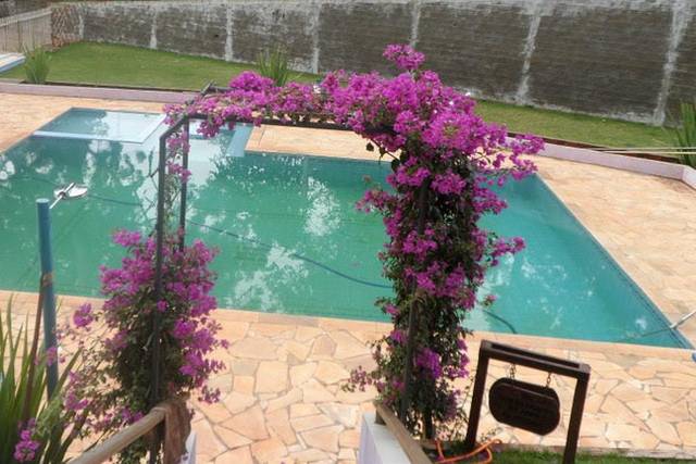A área da piscina