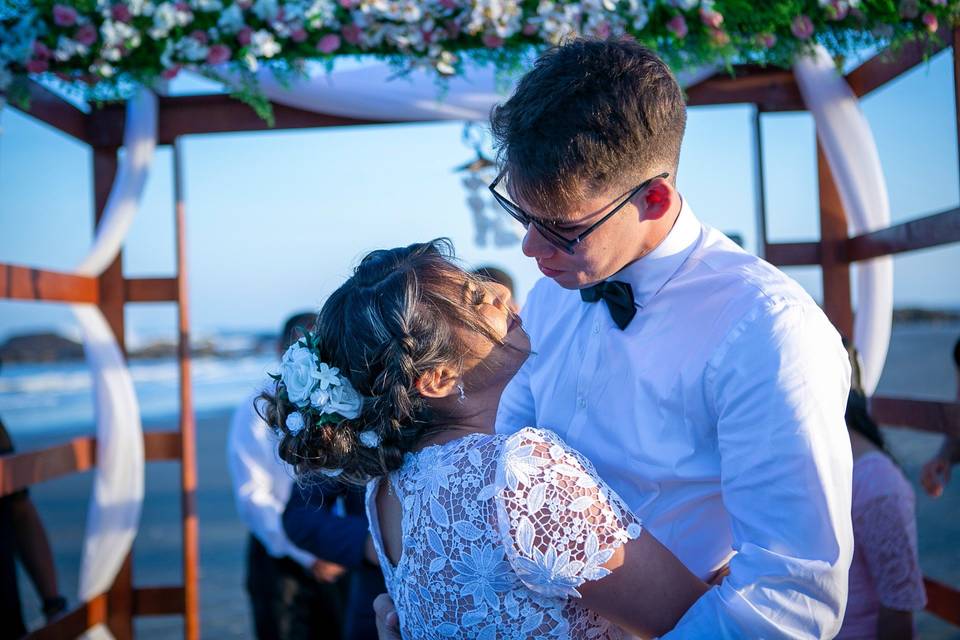 PERLA E GUSTAVO NA PRAIA