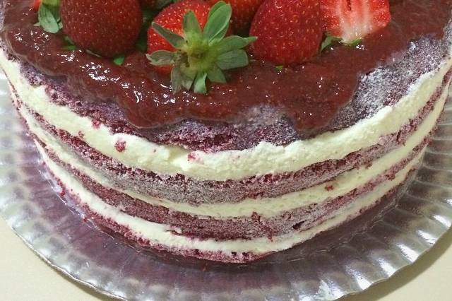 Naked cake de morango