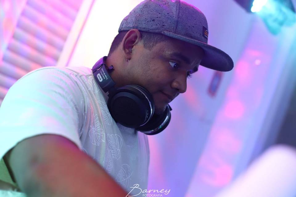 DJ Thiago