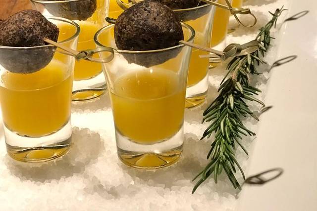 Bolinho de Feijoada com shot