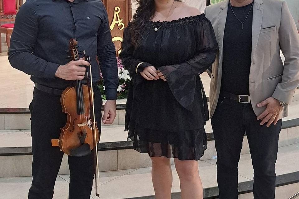 Voz, teclado e violino