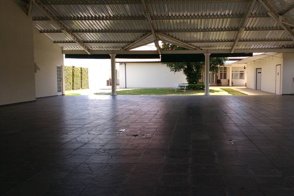 Espaço coberto 400 m2